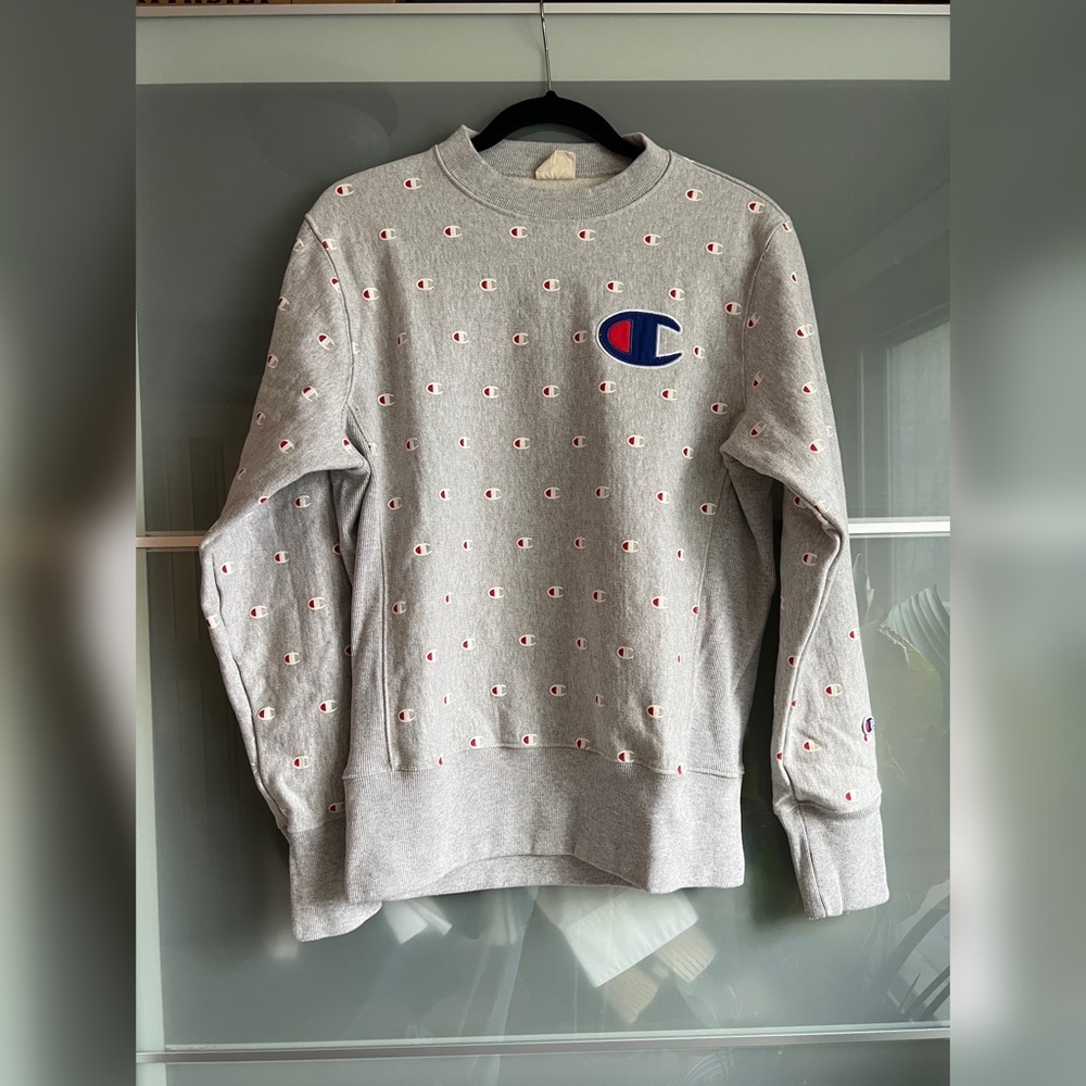 Champion Reverse Weave Branded Sweatshirt